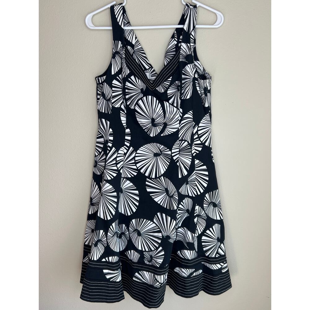 Nine West Black White Abstract Swirl V-Neck Sleeveless A Line Dress Size 14